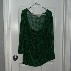 Michael Kors size 2x beautiful top. Great condition.used 2 times.